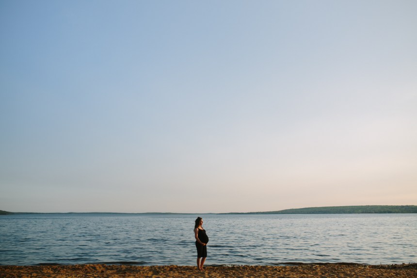 Muskoka Maternity Photographer